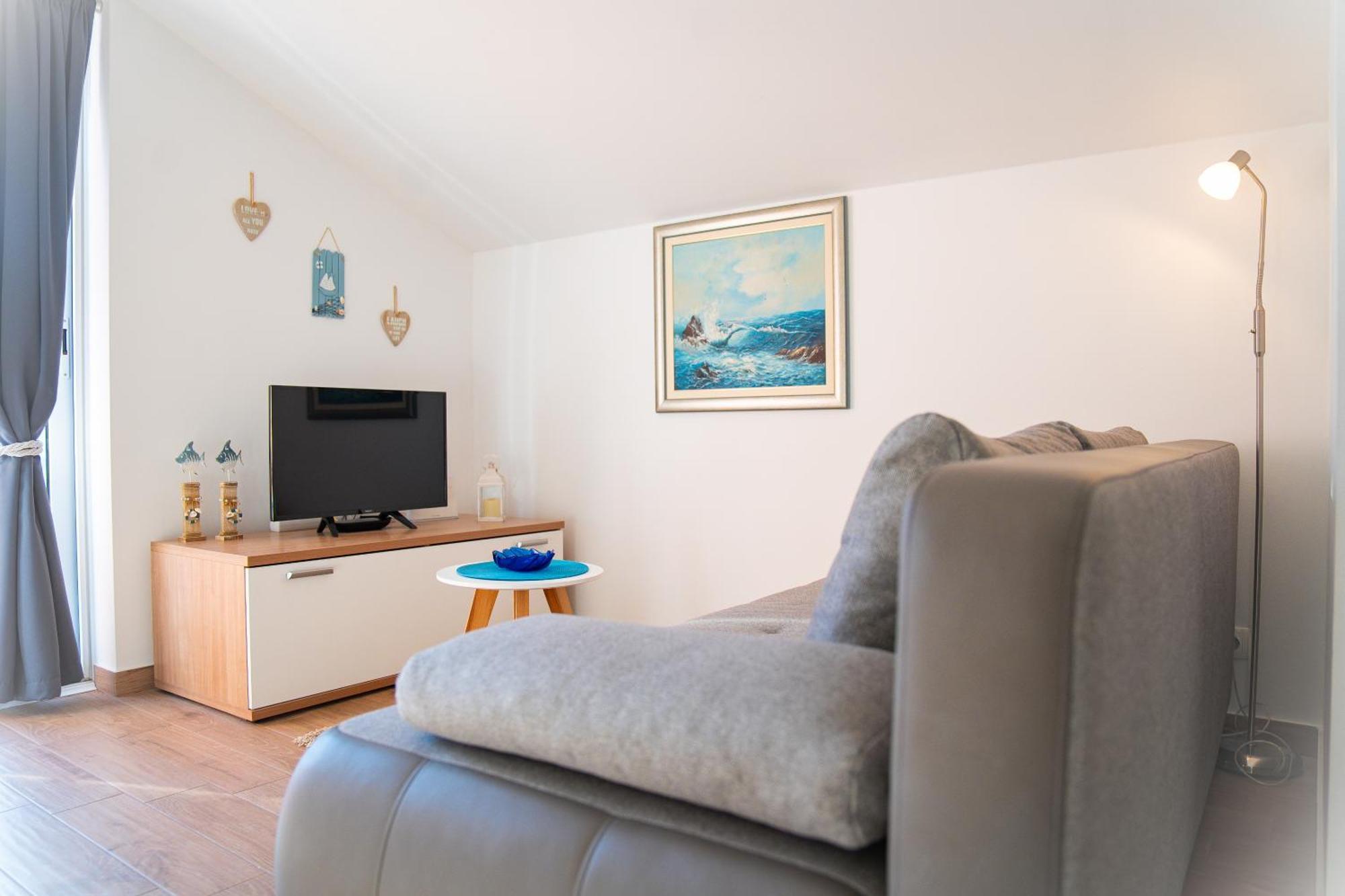 Regina Del Mare Apartment Slatine Luaran gambar