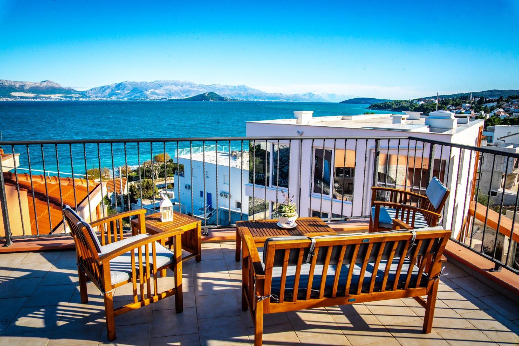 Regina Del Mare Apartment Slatine Luaran gambar