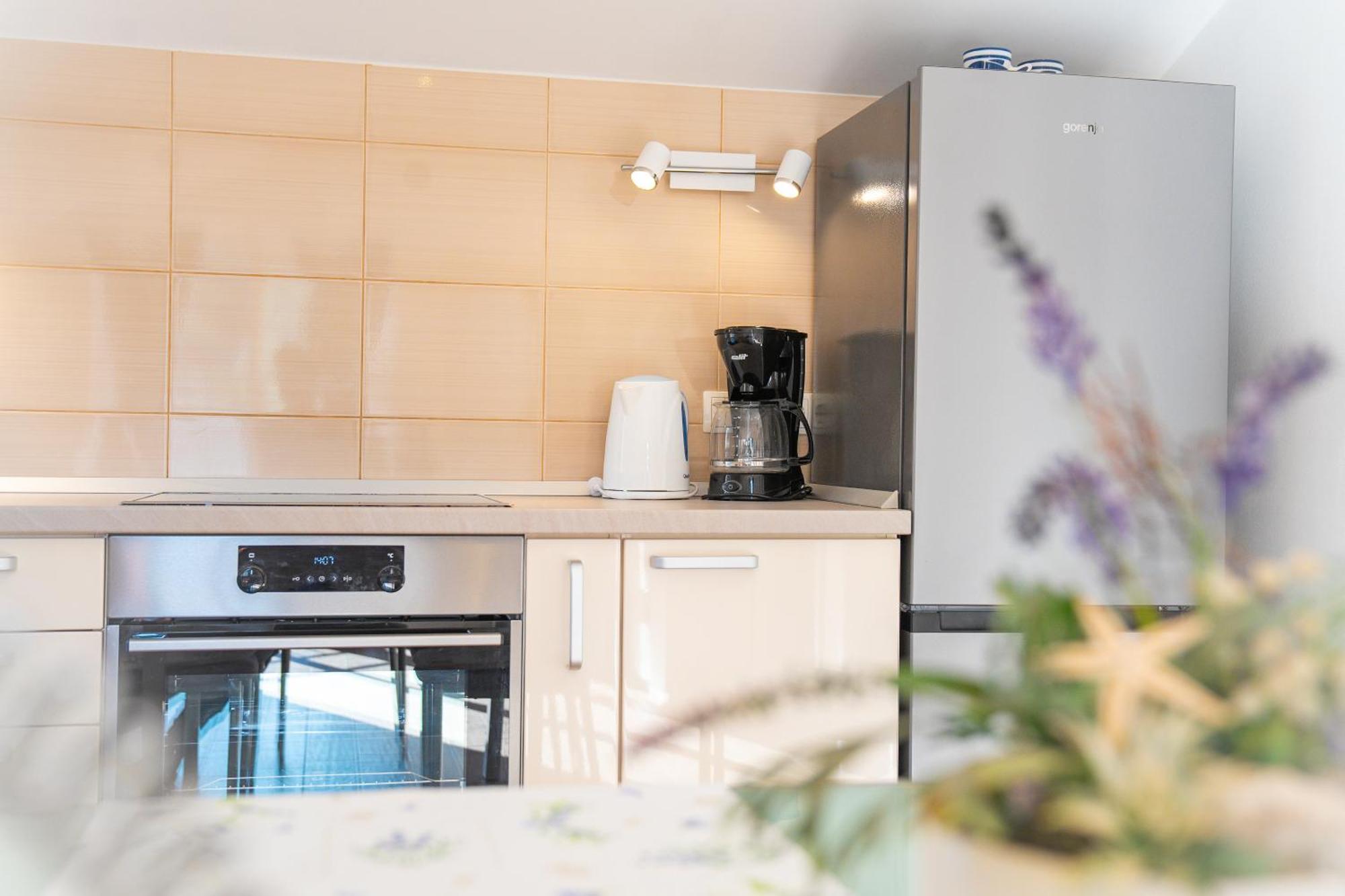 Regina Del Mare Apartment Slatine Luaran gambar