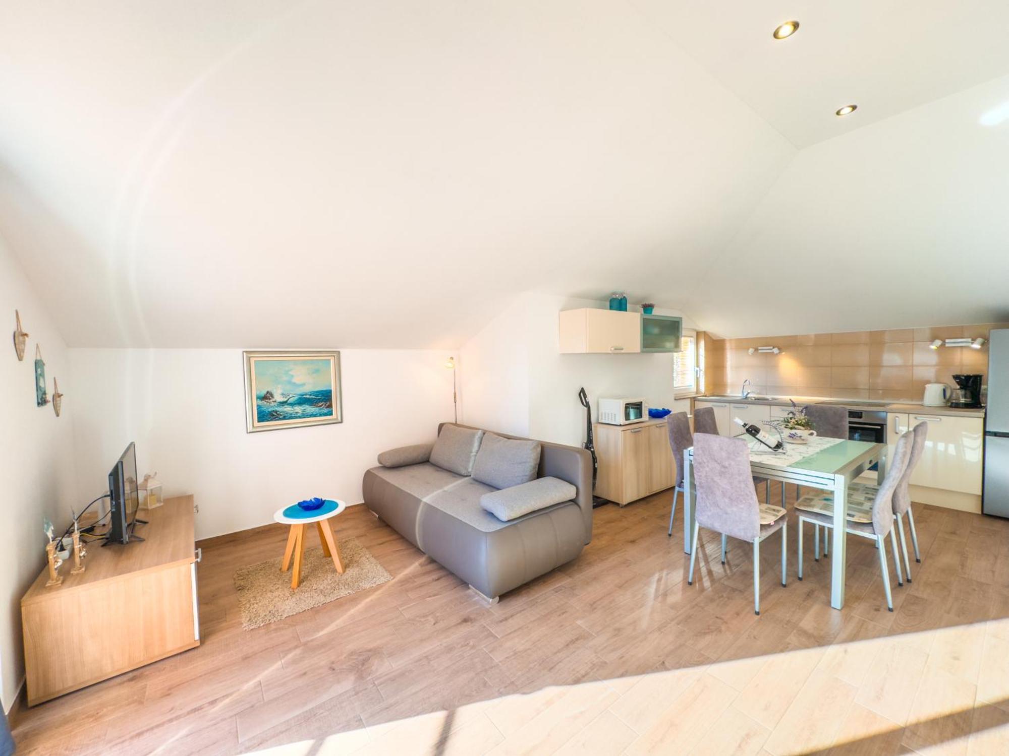 Regina Del Mare Apartment Slatine Luaran gambar