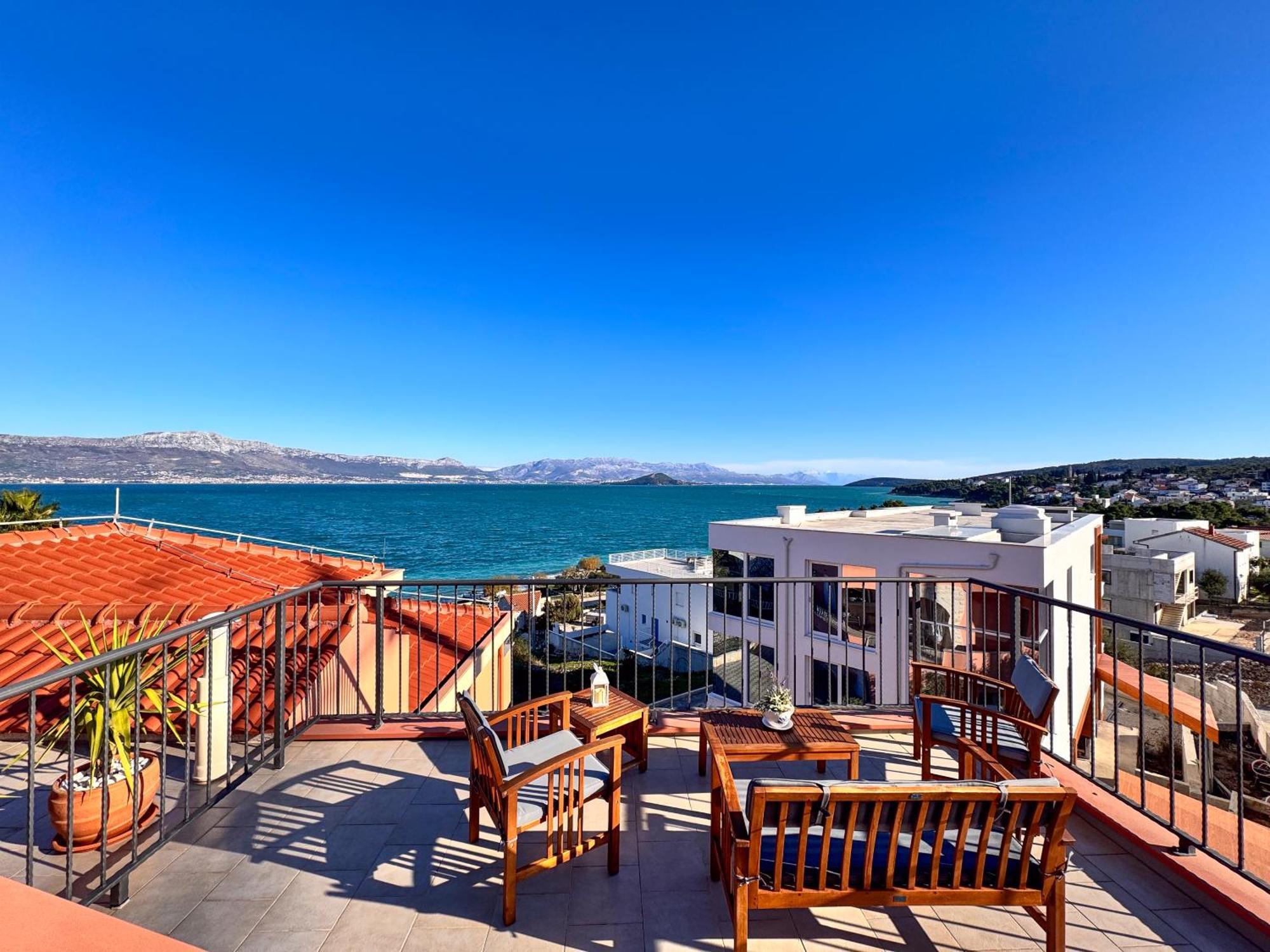 Regina Del Mare Apartment Slatine Luaran gambar