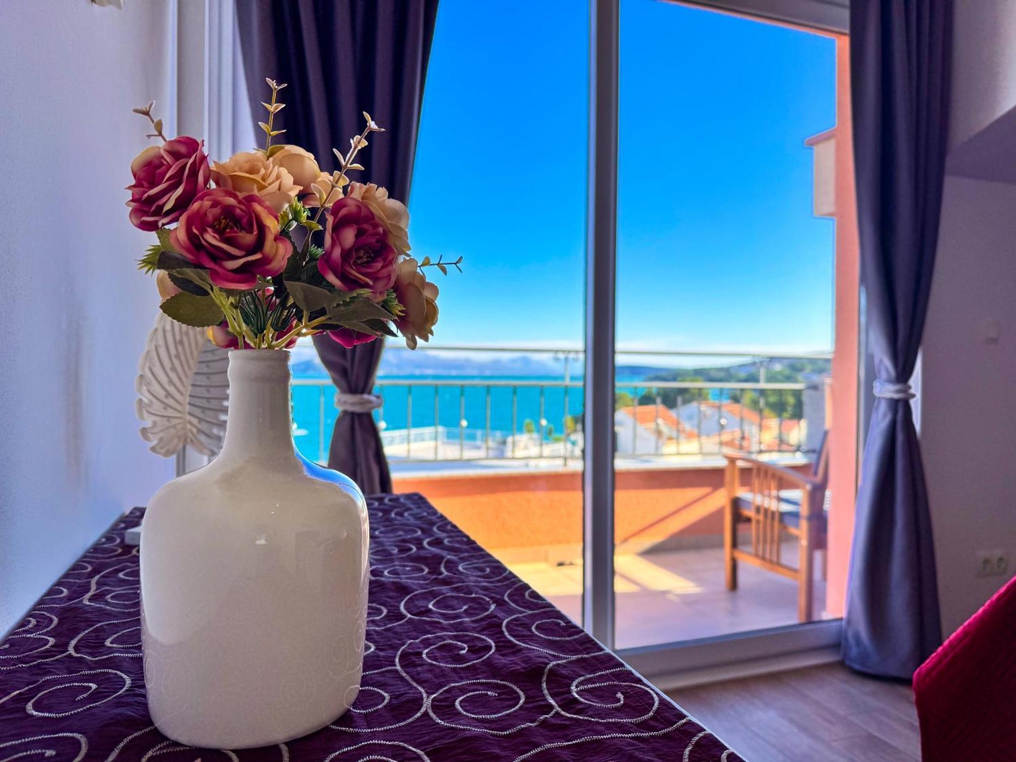 Regina Del Mare Apartment Slatine Luaran gambar
