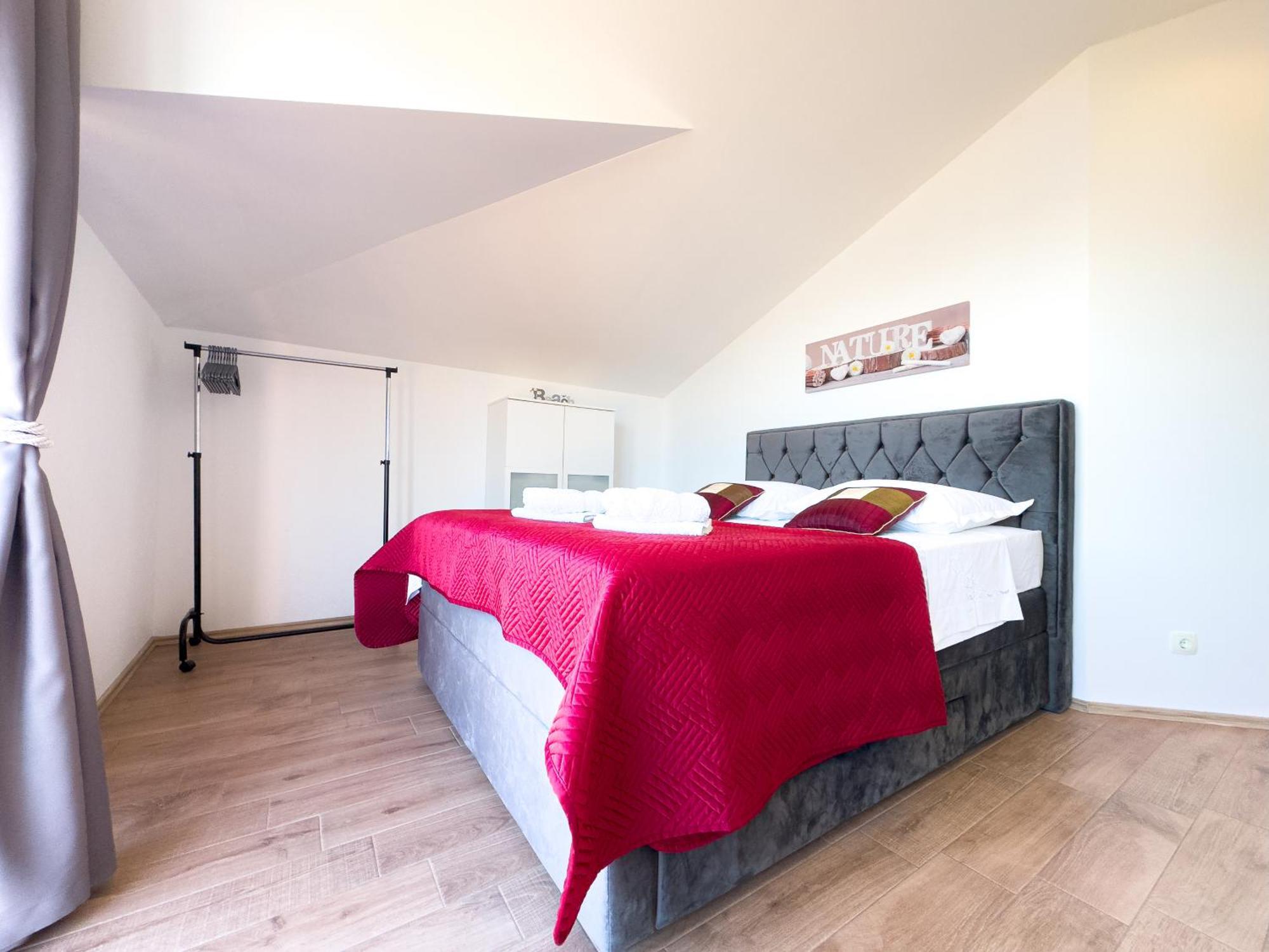 Regina Del Mare Apartment Slatine Luaran gambar