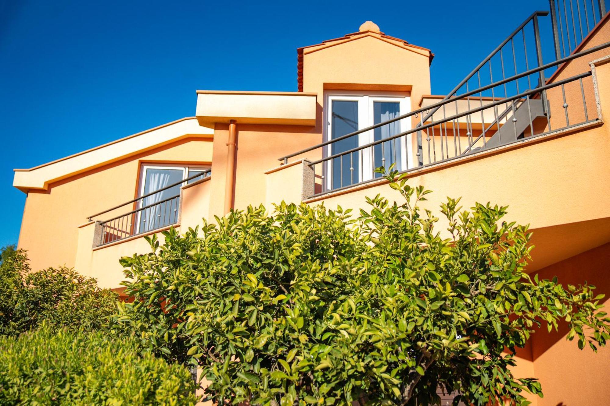 Regina Del Mare Apartment Slatine Luaran gambar